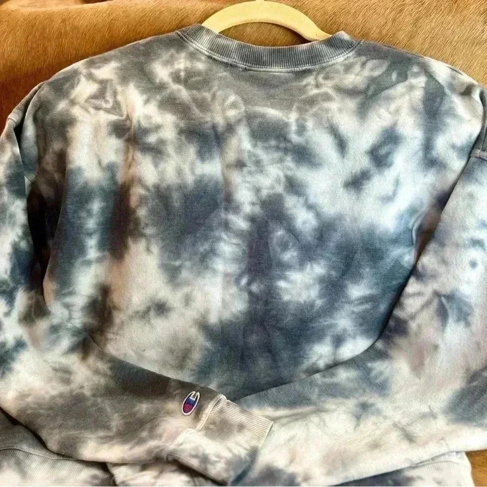 Champion sweatshirt can